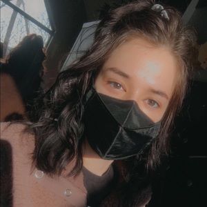 Meet your Posher, Michaela